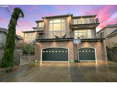 809 NW Deerfern Loop Camas, WA 98607