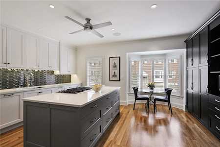 3685 Peachtree Rd NE #10 Atlanta, GA 30319