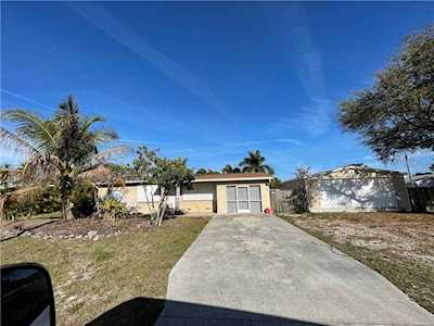 401 Laverne St Port Charlotte, FL 33980