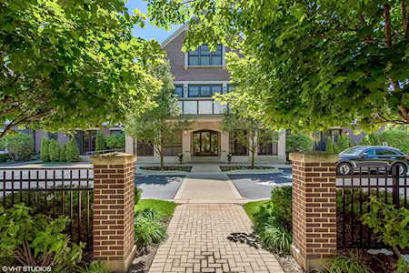 720 Green Bay Rd #1E Winnetka, IL 60093