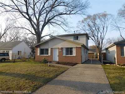36236 Schley Ave Westland, MI 48186