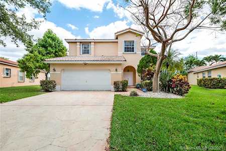 4384 NW 41st Pl Coconut Creek, FL 33073