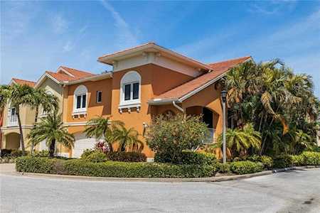 14 Lincoln Ave S St Petersburg, FL 33711