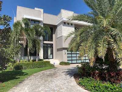 335 Brightwaters Blvd NE St Petersburg, FL 33704