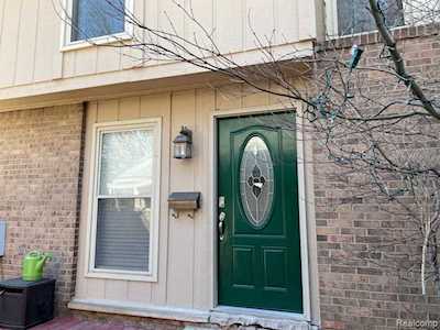 35483 Heritage Ln Farmington, MI 48335