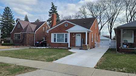 23705 Lawrence Ave Dearborn, MI 48128