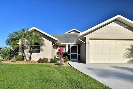 17 Bunker Ct Rotonda West, FL 33947