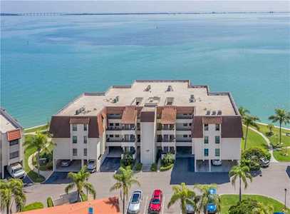 135 1st St E #103 Tierra Verde, FL 33715