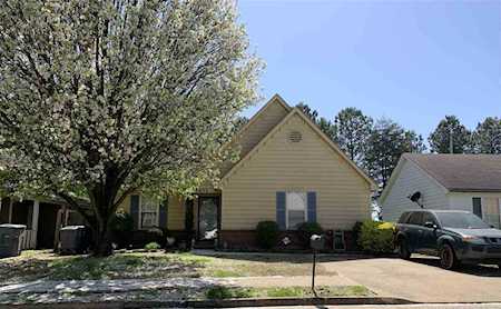 5873 Hickory Commons Ln Memphis, TN 38141