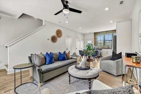 100 Thompson Lane Nashville, TN 37211