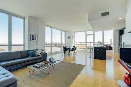 2 2nd St #PH4002 Jersey City, NJ 07302
