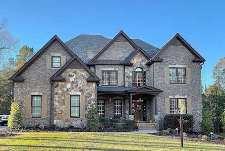 692 Pathview Ct Dacula, GA 30019