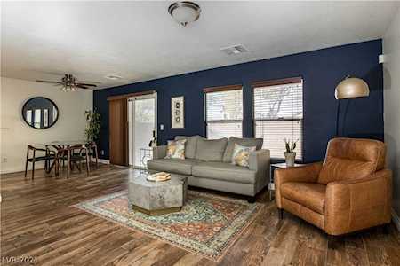 8433 Warthen Meadows St Las Vegas, NV 89131