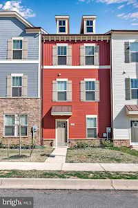 1127 Lawler Dr Frederick, MD 21702