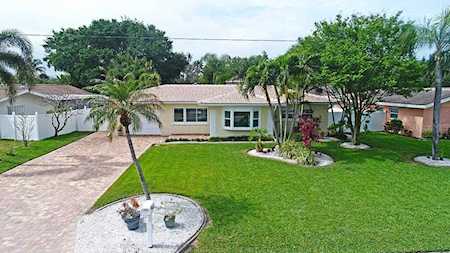 122 8th St Belleair Beach, FL 33786