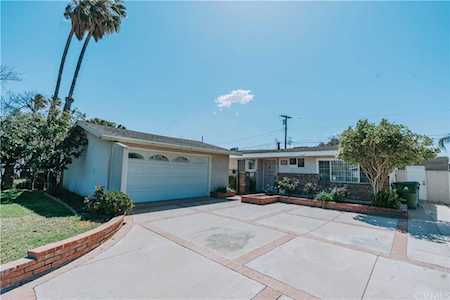 10977 Mascarell Avenue Mission Hills (San Fernando), CA 91345