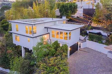 15072 Rayneta Drive Sherman Oaks, CA 91403