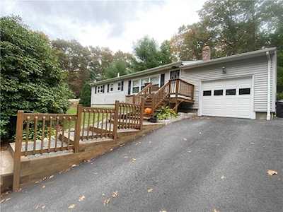24 Winsor Ave Johnston, RI 02919