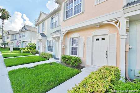 16615 Hemingway Dr #16615 Weston, FL 33326
