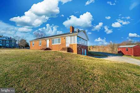 8400 Mount Harmony Ln Owings, MD 20736