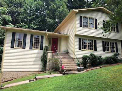 176 Northwind Ct SW Lilburn, GA 30047
