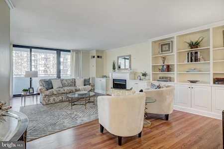 4620 Park Ave #305E Chevy Chase, MD 20815