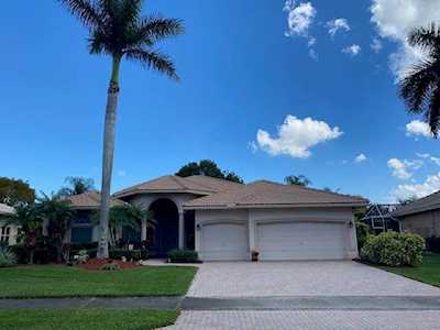 5261 Kensington Circle Coral Springs, FL 33076