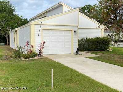 136 Woodside Drive Melbourne, FL 32940