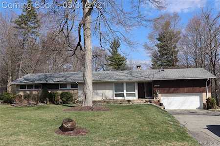 28330 Quail Hollow Rd Farmington Hills, MI 48331