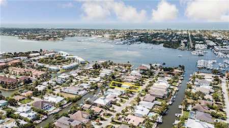 1480 Osprey Ave Naples, FL 34102