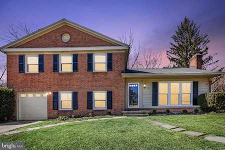 7120 Wolftree Ln North Bethesda, MD 20852