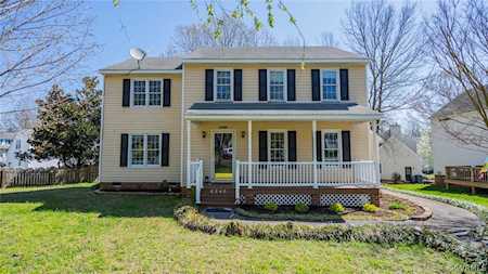 8240 Tarragon Dr Mechanicsville, VA 23111