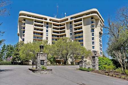 6666 Brookmont Ter Nashville, TN 37205