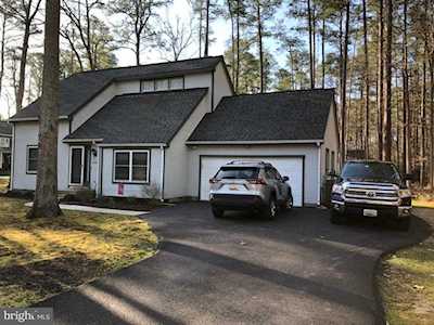 14755 Wisteria Dr Swan Point, MD 20645