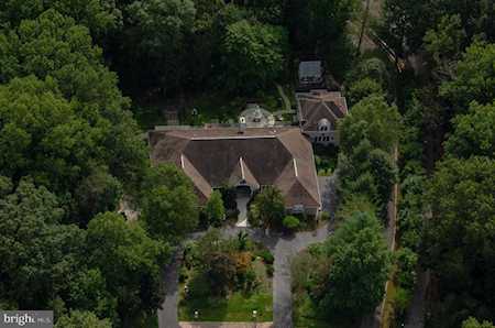 17 Lake Potomac Ct Potomac, MD 20854