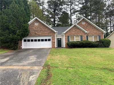 2200 Thorndale Dr SW Lilburn, GA 30047
