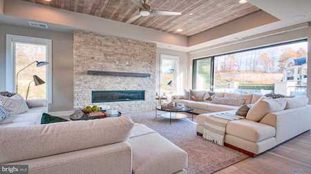 8213 River Road #21 Bethesda, MD 20817