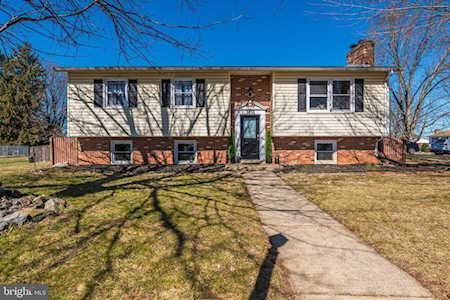 3898 Shadywood Dr Jefferson, MD 21755