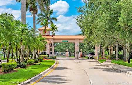 5049 Waters Edge Way Cooper City, FL 33330