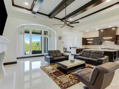 816 Brett Allen, TX 75013