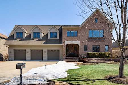 726 Wedgewood Dr Crystal Lake, IL 60014