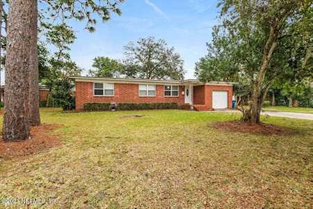2915 Red Oak Dr Jacksonville, FL 32277