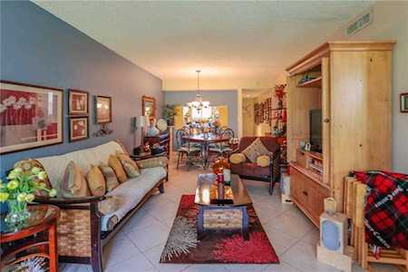 8415 Forest Hills Dr #206 Coral Springs, FL 33065
