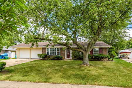 810 Hyannis Ct Schaumburg, IL 60194
