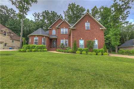 135 Ridgebend Dr Murfreesboro, TN 37128