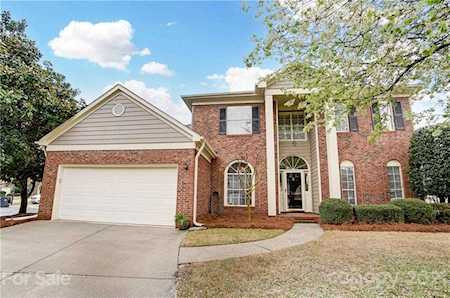9019 Twilight Hill Ct Charlotte, NC 28277
