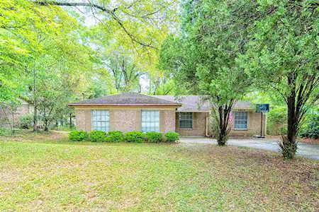 5605 Maple Forest Dr Tallahassee, FL 32303