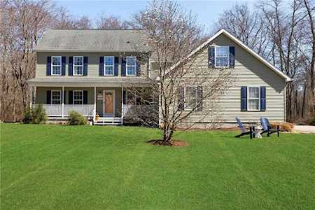 132 Beach Ave Jamestown, RI 02835