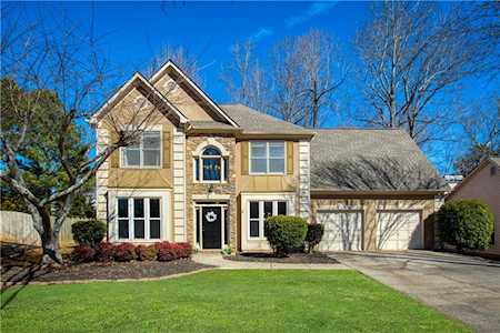 630 Camber Woods Dr Roswell, GA 30076