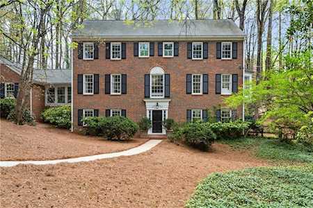 1939 Old Dominion Dr Sandy Springs, GA 30350